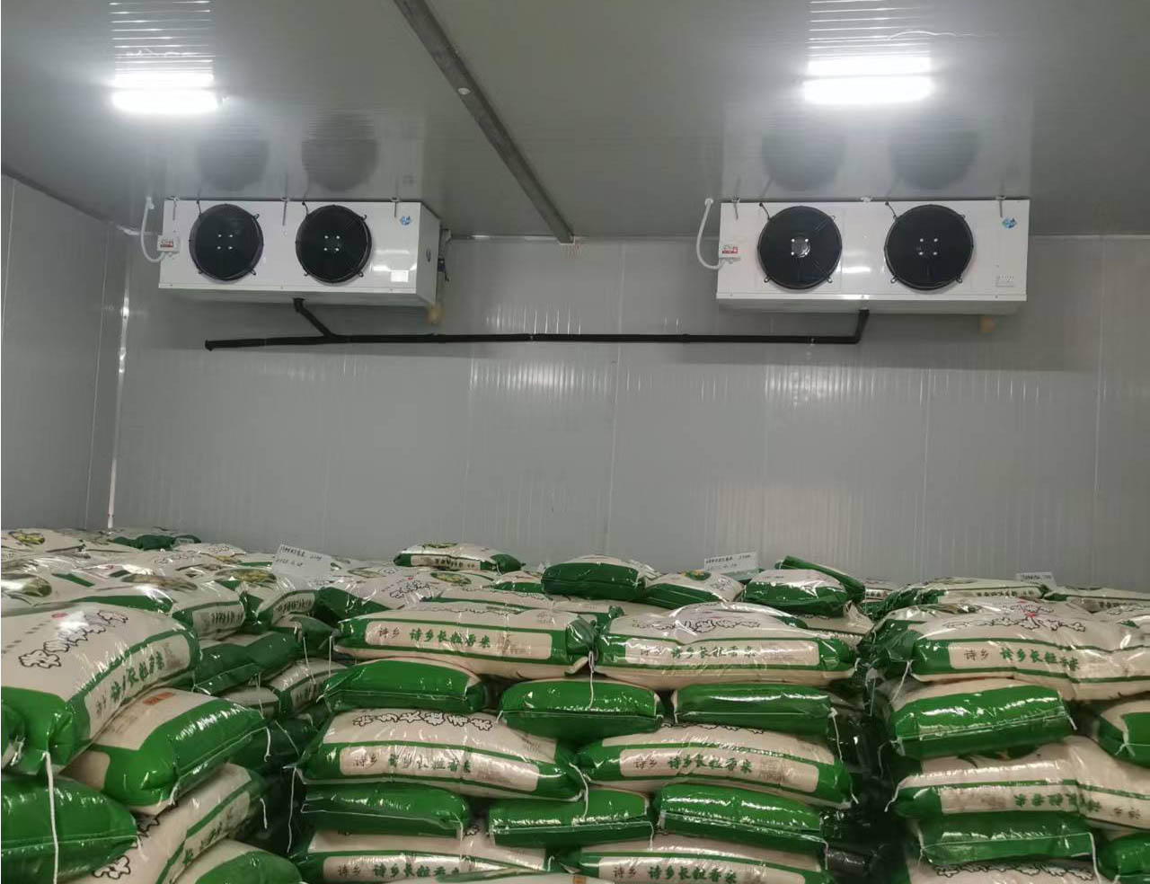 綏陽縣周轉糧倉保鮮庫1420立方米 